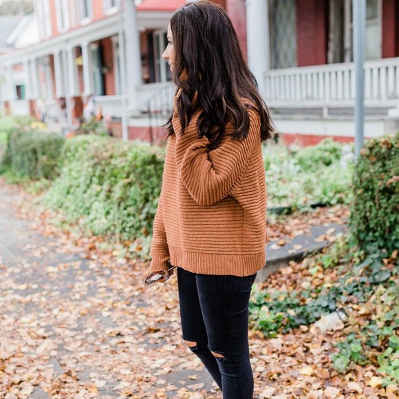 *NEW* Brown Turtle Neck Sweater - Picture 4 of 5